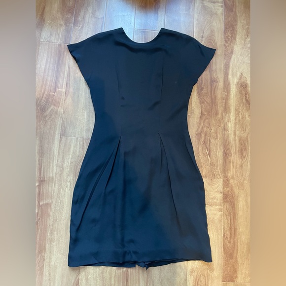 Elegant vintage Black Dress with Floral Detail - Picture 7 of 13